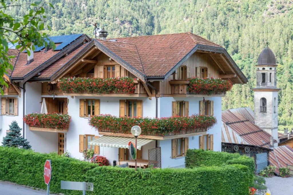 Appartamento Mansarda Patrizia E Franco Val Di Sole Коммеццадура Екстер'єр фото